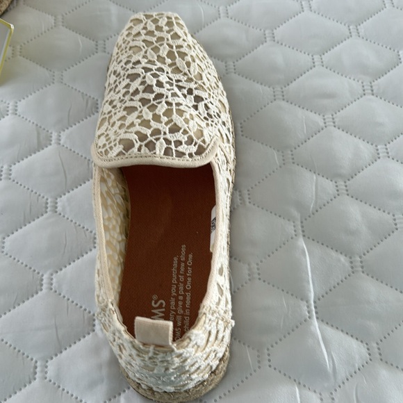 NWT TOMS deconstructed rope lace leave shoes, size 8 - Picture 2 of 9